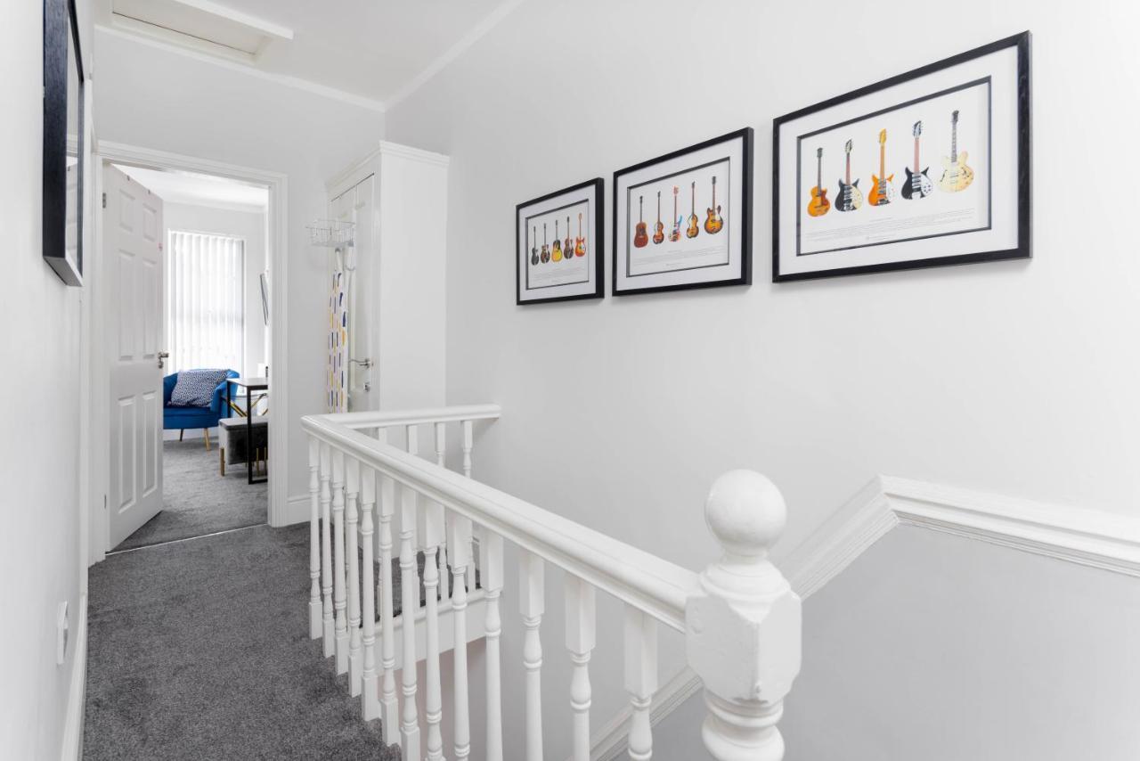 Modern & Stylish Home At The Corner Of Famous Penny Lane In 利物浦 外观 照片