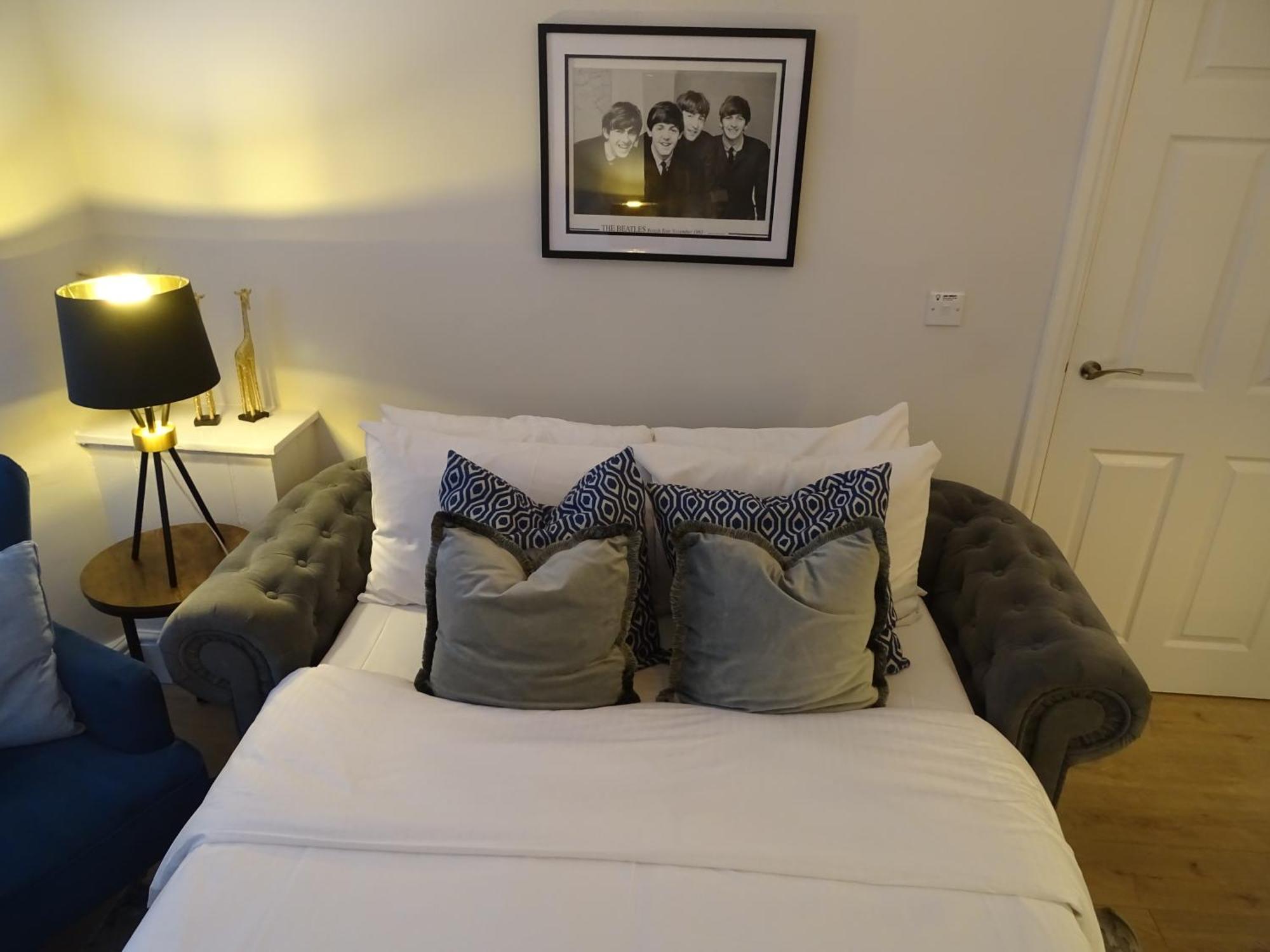 Modern & Stylish Home At The Corner Of Famous Penny Lane In 利物浦 外观 照片